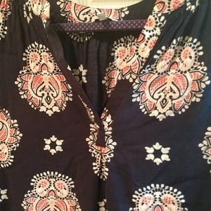 Crown and ivy peasant top like new!